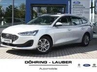 Gebraucht Ford Focus Titanium 125 PS (91 kW) 2024 Moondust silver Kombi