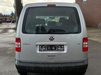 Gebraucht VW Caddy Trendline 102 PS (75 kW) 2013 Silber Van / Kleinbus