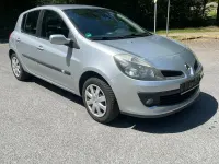 Gebraucht Renault Clio II Authentique 75 PS (55 kW) 2006 Silber Limousine