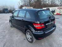 Gebraucht Mercedes B180 109 PS (80 kW) 2011 Tridionsicherheitszelle schwa Van / Kleinbus