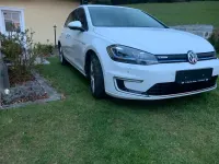 Gebraucht VW e-Golf 100 kW (136 PS) 2018 Weiß Kleinwagen