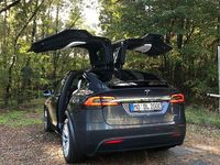 Second-hand Tesla Model X 413 kW (562 CP) 2018 Albastru SUV