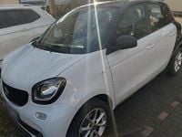 Second-hand Smart ForFour Passion 70 CP (51 kW) 2016 Alb Hatchback