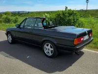 Gebraucht BMW 318 Cabriolet 113 PS (83 kW) 1992 Schwarz Cabrio