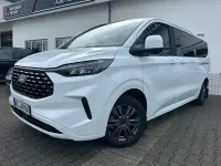 Gebraucht Ford Tourneo Custom Titanium 136 PS (100 kW) 2024 Frostweiß Van