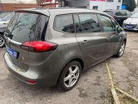 Gebraucht Opel Zafira Edition 135 PS (99 kW) 2017 Quarz grau Van / Kleinbus