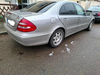 Gebraucht Mercedes E220 150 PS (110 kW) 2002 Grau Limousine