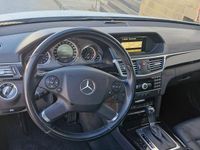 Gebraucht Mercedes E200 Elegance 184 PS (135 kW) 2010 Silber Limousine