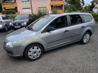 Gebraucht Ford Focus Trend 101 PS (74 kW) 2005 Silber Kombi