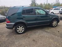 Gebraucht Mercedes ML320 218 PS (160 kW) 1998 Schwarz SUV
