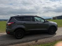 Gebraucht Ford Kuga Titanium 150 PS (110 kW) 2017 Grau SUV