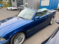 Gebraucht BMW 320 Cabriolet 149 PS (109 kW) 1999 Blau Cabrio