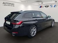 Gebraucht BMW 330e Sport Line 292 PS (214 kW) 2022 Schwarz uni Kombi