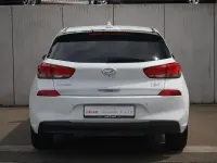 Gebraucht Hyundai i30 Trend 99 PS (72 kW) 2019 Weiß Limousine