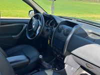 Gebraucht Dacia Duster Lauréate 114 PS (83 kW) 2017 Grau SUV