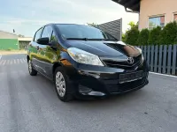 Gebraucht Toyota Yaris Cool 69 PS (50 kW) 2013 Schwarz Kleinwagen