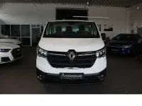 Gebraucht Renault Trafic 131 PS (96 kW) 2022 Weiß Van / Kleinbus