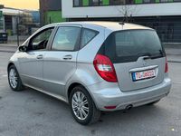 Gebraucht Mercedes A160 95 PS (69 kW) 2011 Grau Limousine