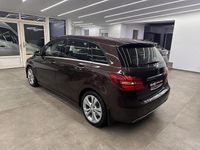 Gebraucht Mercedes B220 177 PS (130 kW) 2016 Braun Van / Kleinbus