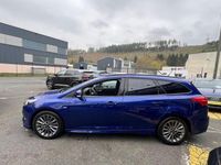 Second-hand Ford Focus ST-Line 150 CP (110 kW) 2017 Albastru Break