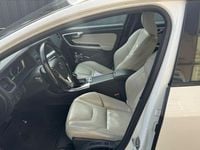 Gebraucht Volvo V60 Summum 280 PS (205 kW) 2015 Weiß Kombi