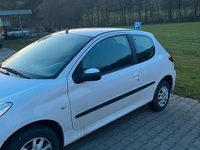 Gebraucht Peugeot 206 60 PS (44 kW) 2009 Kleinwagen
