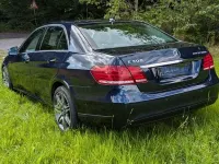 Gebraucht Mercedes E300 204 PS (150 kW) 2013 Blau Limousine