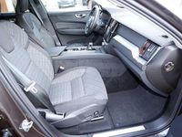 Gebraucht Volvo XC60 145 PS (106 kW) 2023 SUV