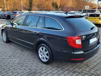 Gebraucht Skoda Superb Exclusive 160 PS (117 kW) 2013 Schwarz Kombi