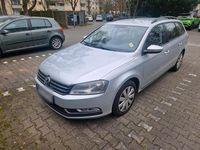 Gebraucht VW Passat 140 PS (102 kW) 2012 Grau Limousine