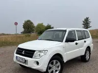 Gebraucht Mitsubishi Pajero 200 PS (147 kW) 2012 Weiß SUV