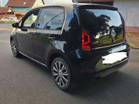 Second-hand VW up! Edition 90 CP (66 kW) 2018 Negru Hatchback