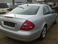 Gebraucht Mercedes E500 Elegance 306 PS (225 kW) 2002 Silber Limousine