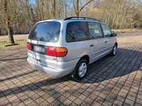 Gebraucht VW Sharan 110 PS (80 kW) 1997 Silber Van / Kleinbus