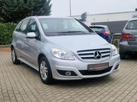 Gebraucht Mercedes B180 116 PS (85 kW) 2010 Silber Van / Kleinbus