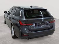 Gebraucht BMW 330e Advantage 184 PS (135 kW) 2021 Mineralgrau metallic Kombi