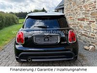 Gebraucht Mini Cooper Classic 136 PS (100 kW) 2021 Midnight black Kleinwagen