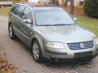 Usata VW Passat 131 CV (96 kW) 2003 Verde Station wagon