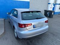 Gebraucht Audi A3 Attraction 150 PS (110 kW) 2015 Silber Limousine