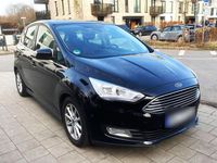 Gebraucht Ford C-MAX Titanium 125 PS (91 kW) 2017 Schwarz Van / Kleinbus