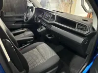 Second-hand VW Multivan 150 CP (110 kW) 2021 Albastru Monovolum