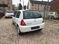Gebraucht Renault Clio II Campus 58 PS (42 kW) 2009 Weiß Kleinwagen