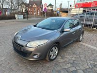 Gebraucht Renault Mégane Dynamique 131 PS (96 kW) 2011 Beige Limousine