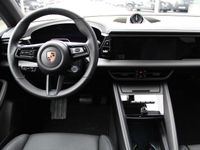 Neu Porsche Macan 264 kW (360 PS) 2026 Tiefschwarzmetallic SUV