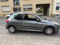 Gebraucht Peugeot 206+ Style 60 PS (44 kW) 2010 Grau Kleinwagen