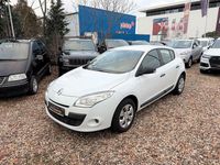 Gebraucht Renault Mégane Authentique 101 PS (74 kW) 2011 Weiß Limousine