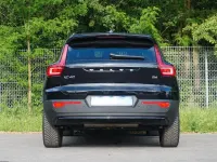 Używany Volvo XC40 Plus 197 KM (144 kW) 2024 Czarny SUV