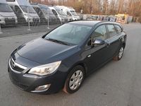 Gebraucht Opel Astra 140 PS (102 kW) 2012 Blau Kombi