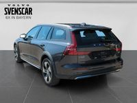 Gebraucht Volvo V60 CC Ultimate 197 PS (144 kW) 2023 Grau Kombi