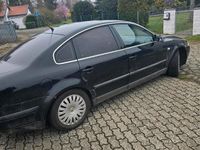 Gebraucht VW Passat 116 PS (85 kW) 2002 Schwarz Limousine